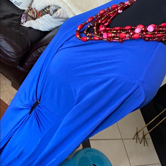 Bold and bright in a London Times dress! - Picture 7 of 12